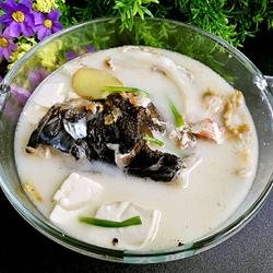 魚(yú)頭豆腐湯的做法